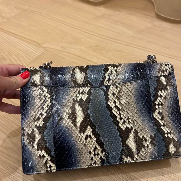 Ferragamo EXOTIC - Picture 5 of 7